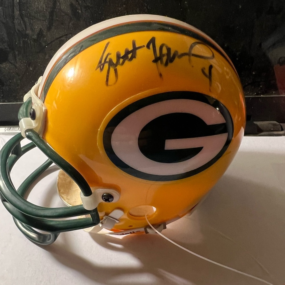 Brett Favre Green Bay Packers helmet signed mini helmet